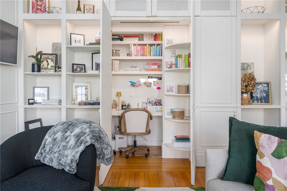 36 Kay Street, Unit 3 Newport, RI 02840 - Photo 8 of 28 Living room office closet