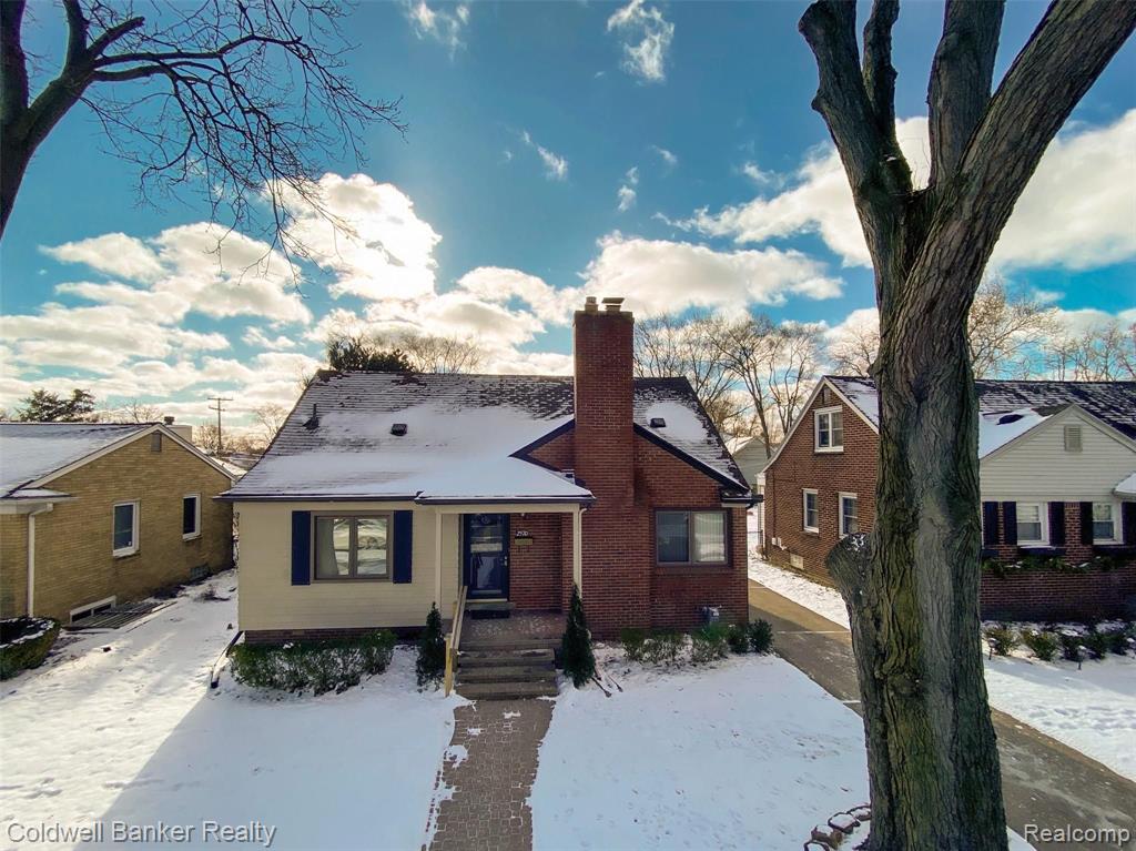 2570 Manchester Road Birmingham, MI 48009 - Photo 2 of 41
