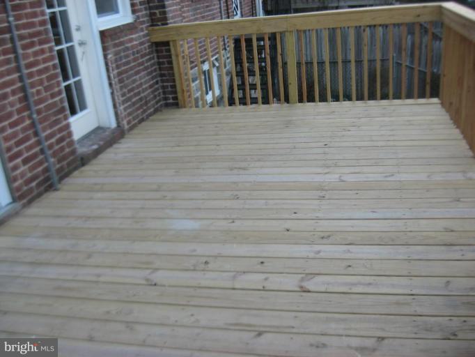 916 Andover Road Baltimore, MD 21218 - Photo 7 of 30