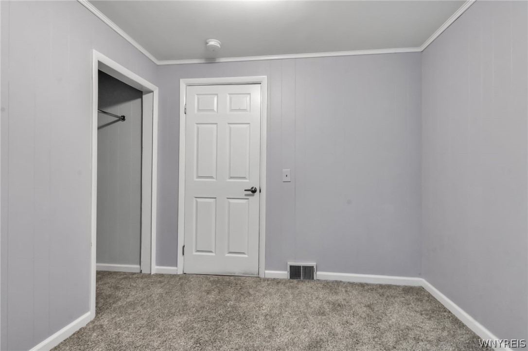141 Borden Road Cheektowaga, NY 14043 - Photo 15 of 48