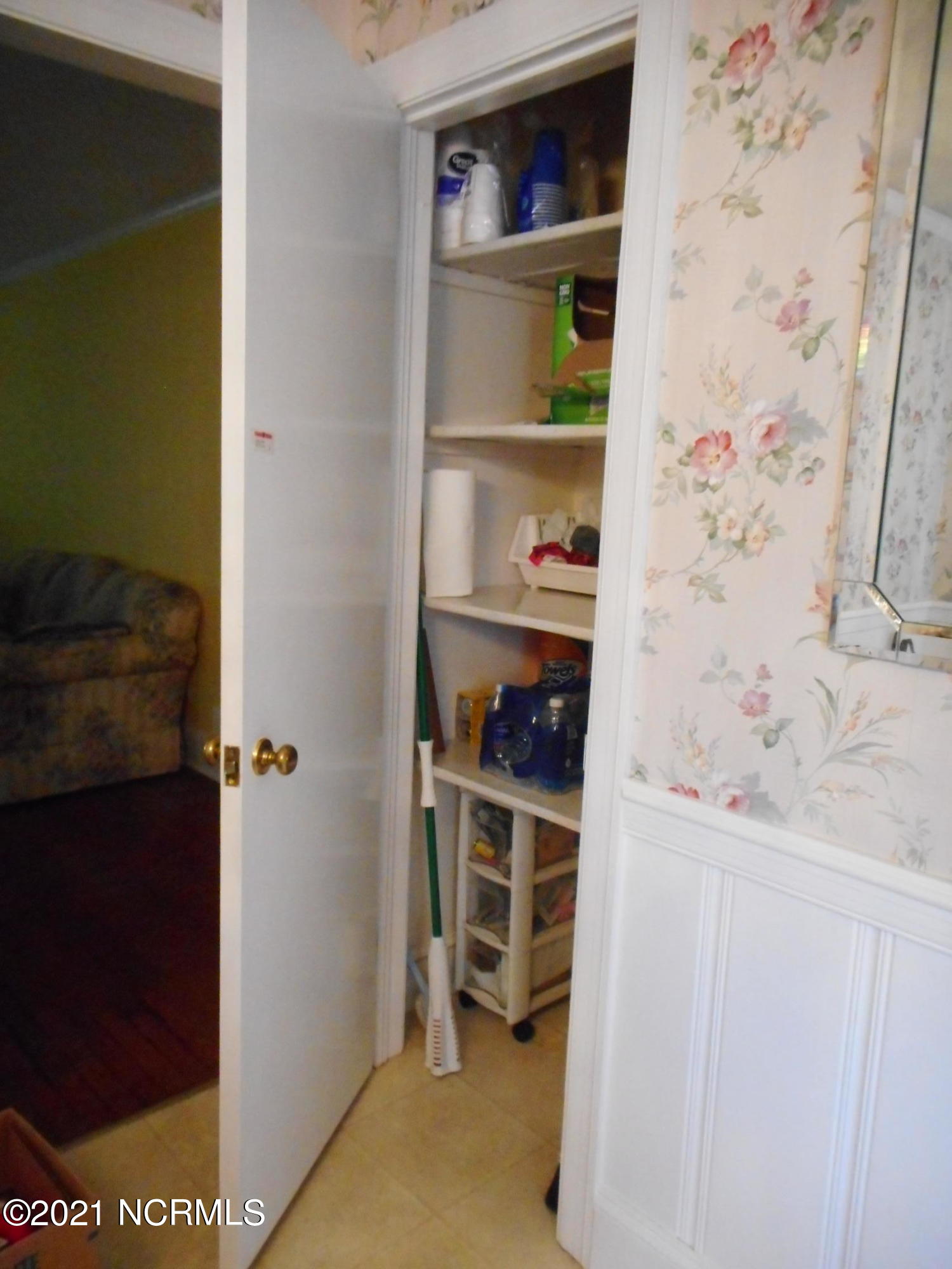 1508 West Ragsdale Road Greenville, NC 27858 - Photo 5 of 11 1508 Ragsdale 9