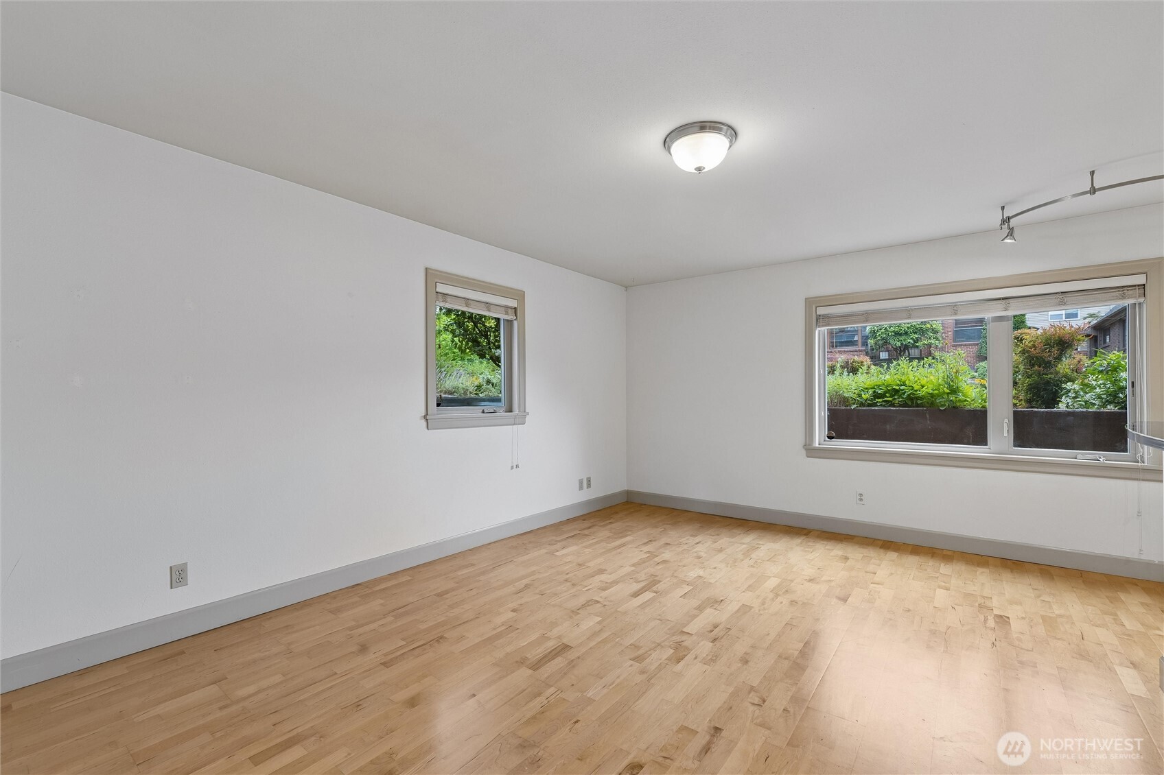 102 Galer Street, Unit 102 Seattle, WA 98109 - Photo 7 of 13