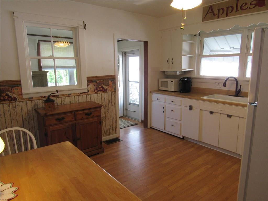 106 Phillips Road Latrobe, PA 15650 - Photo 3 of 24 eat in kitchen