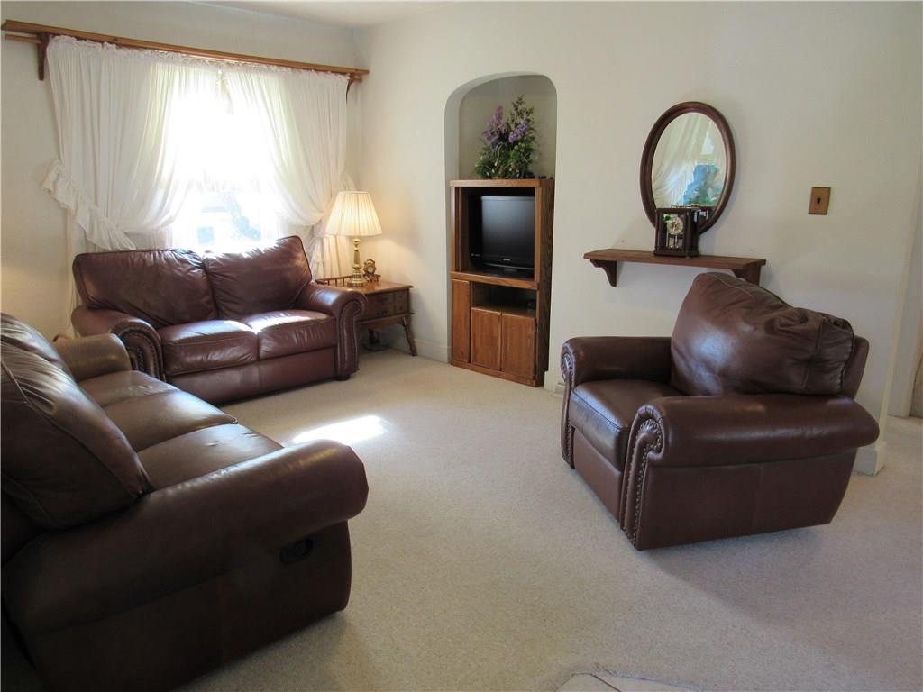 106 Phillips Road Latrobe, PA 15650 - Photo 6 of 24 living room