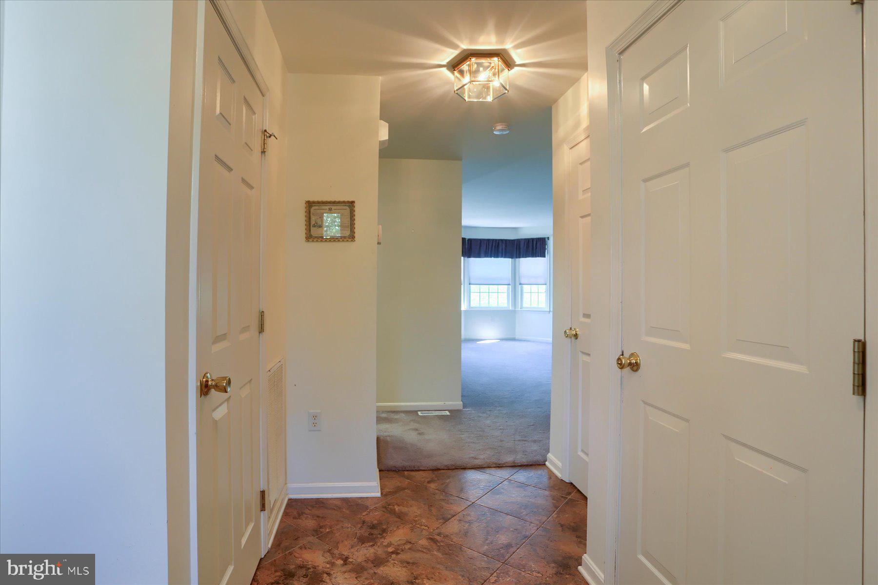 10 Fargreen Court Etters, PA 17319 - Photo 5 of 37