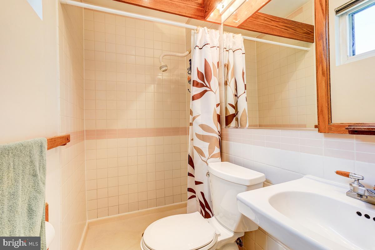 414 Eisner Street Silver Spring, MD 20901 - Photo 27 of 36