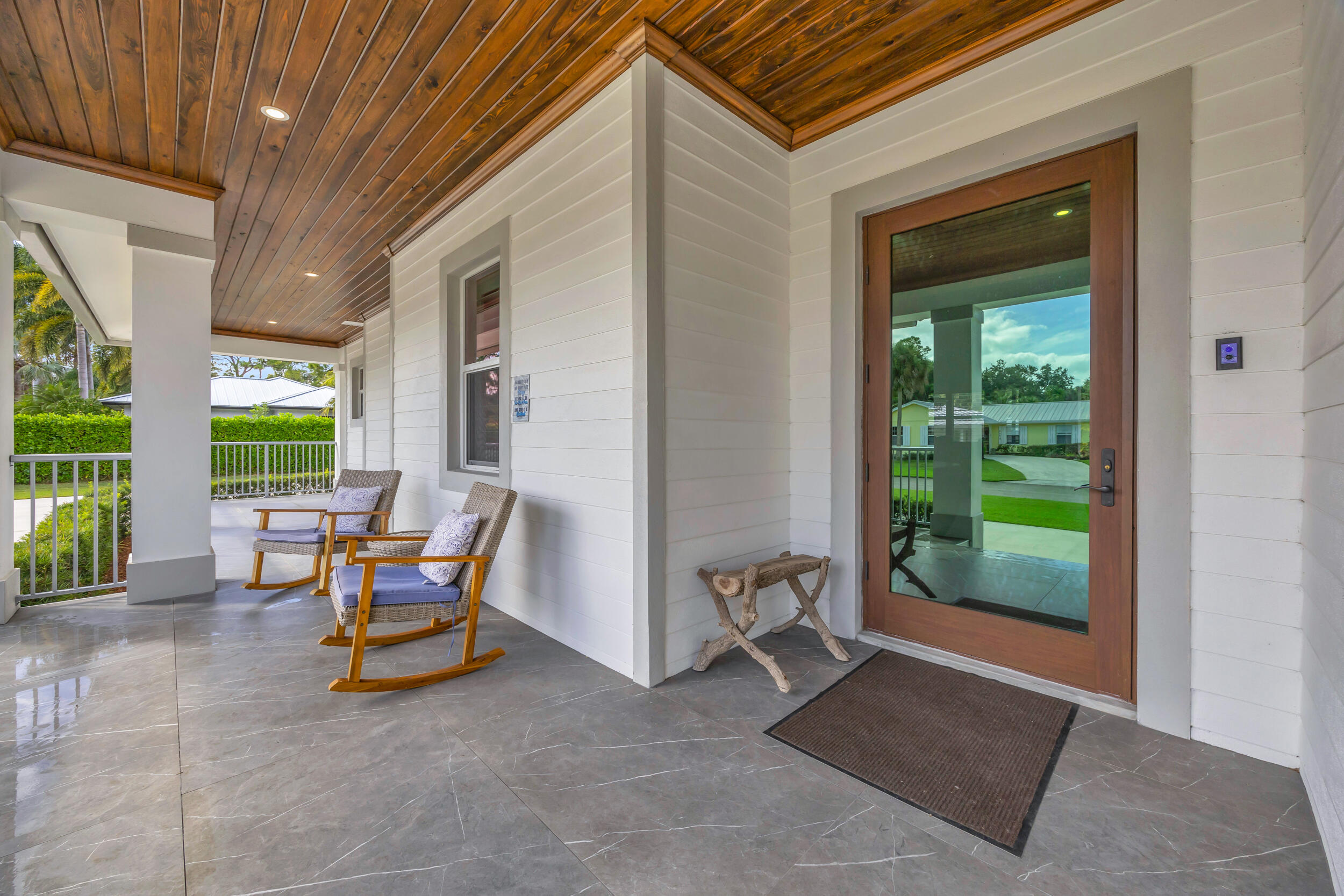 5481 Hibiscus Road Jupiter, FL 33458 - Photo 4 of 66 035_WN0q