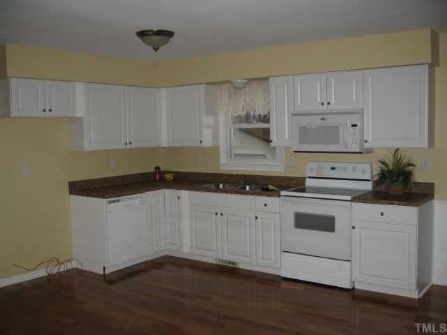 7373 Covered Bridge Road Wendell, NC 27591 - Photo 3 of 12 Gallery Image 3