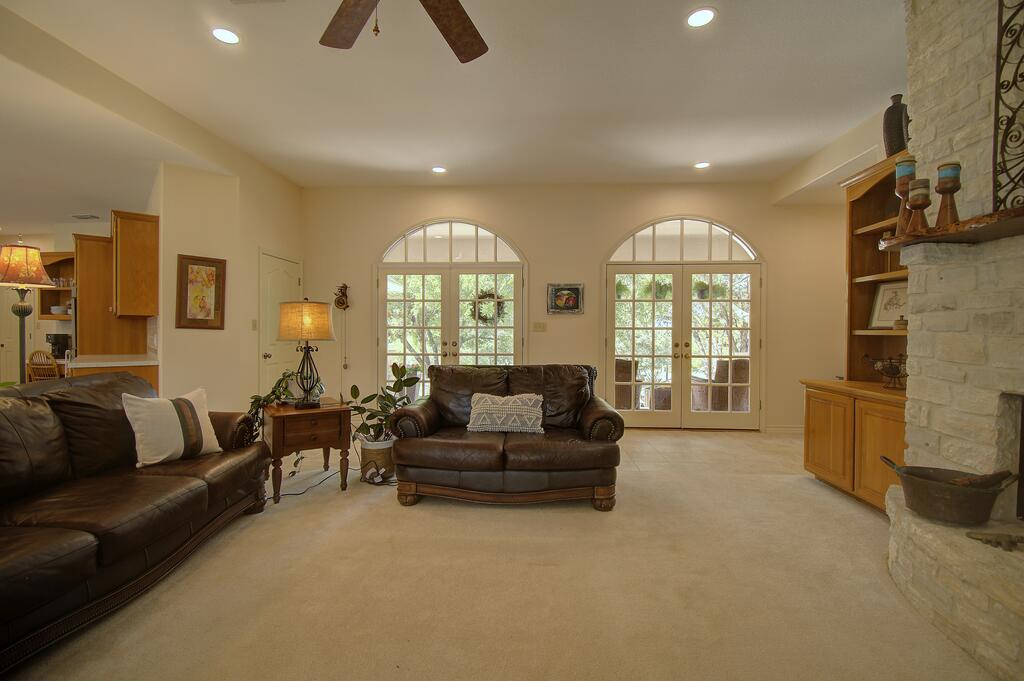 236 Rimrock Circle West Ingram, TX 78025 - Photo 5 of 49 Great Room