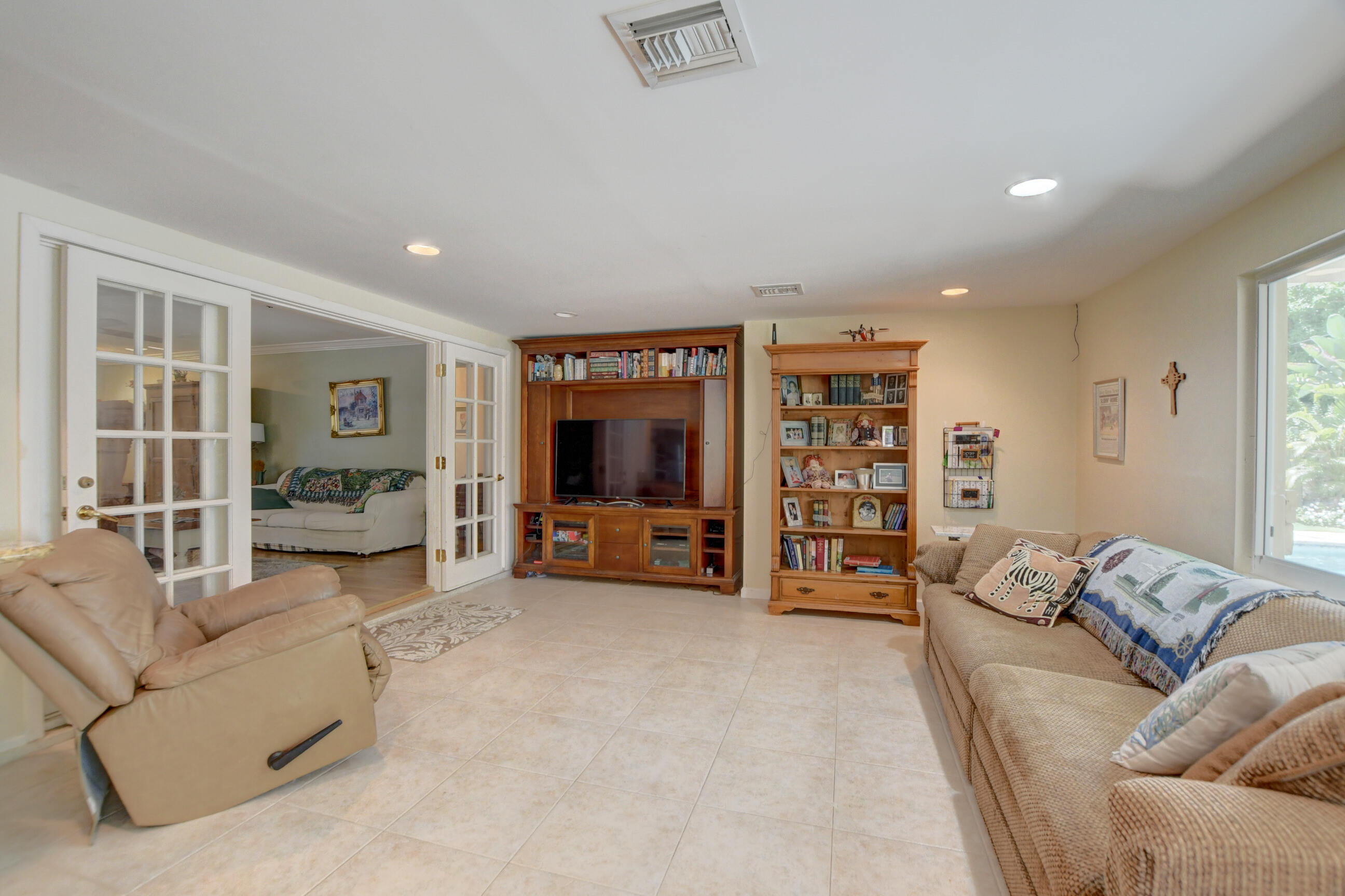 353 Southwest 7th Terrace Boca Raton, FL 33486 - Photo 8 of 22 16_ebf_0551_2_3_4_5