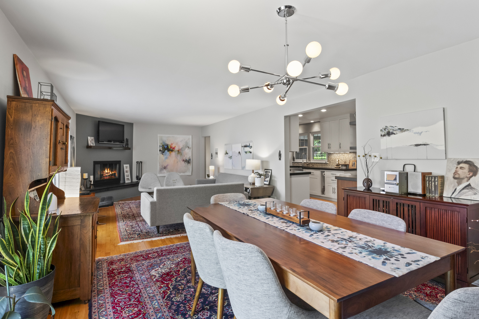 Undisclosed Address Glenview, IL 60025 - Photo 11 of 42