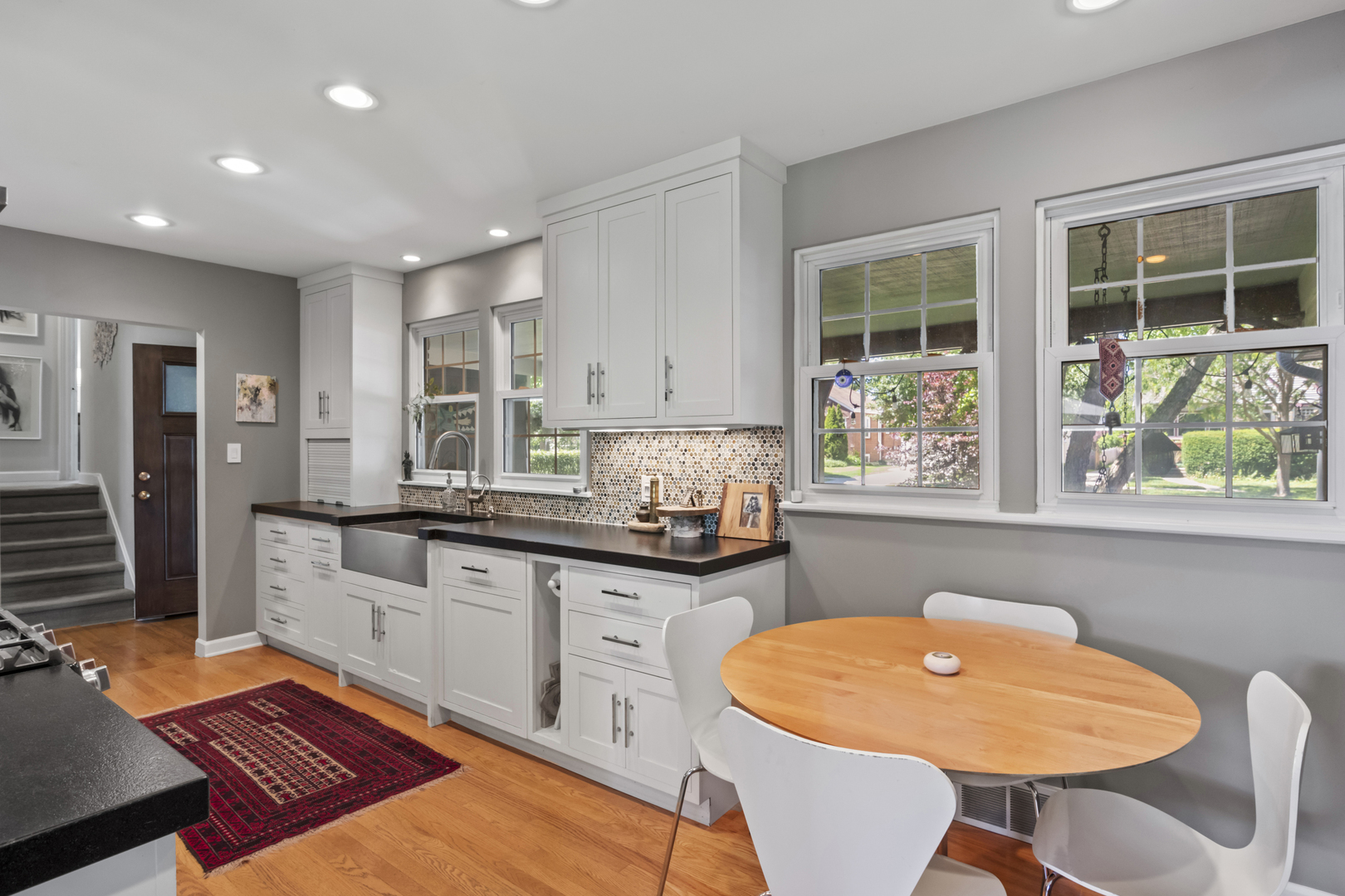 Undisclosed Address Glenview, IL 60025 - Photo 13 of 42