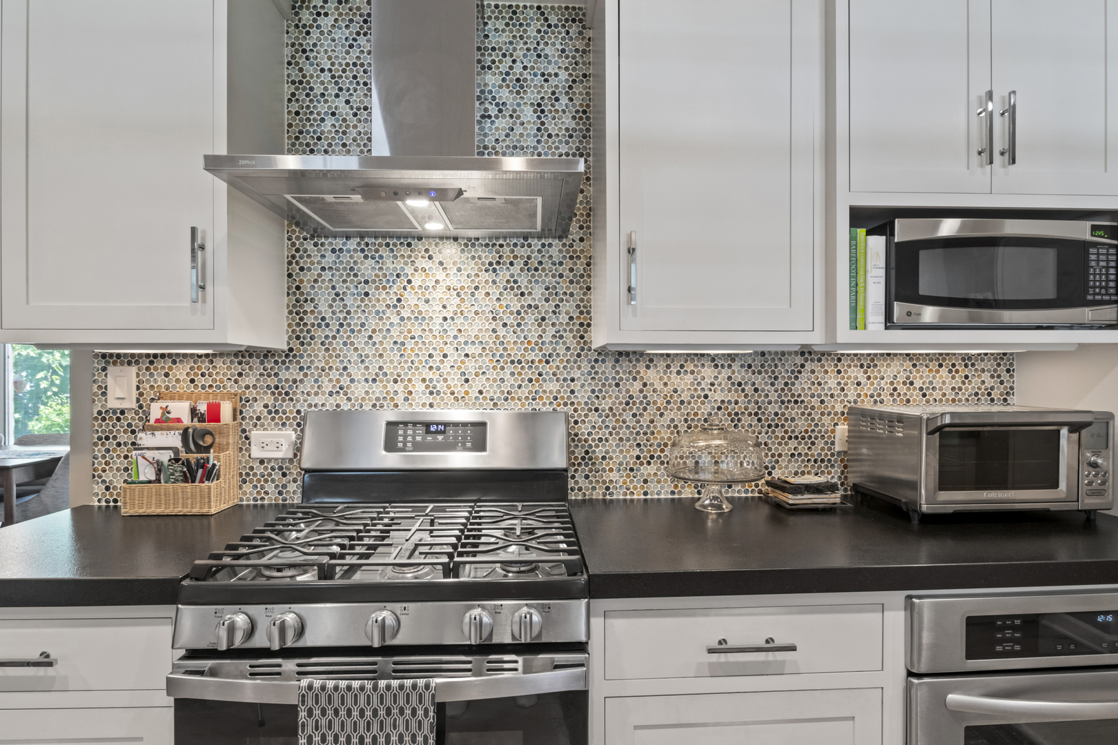 Undisclosed Address Glenview, IL 60025 - Photo 16 of 42