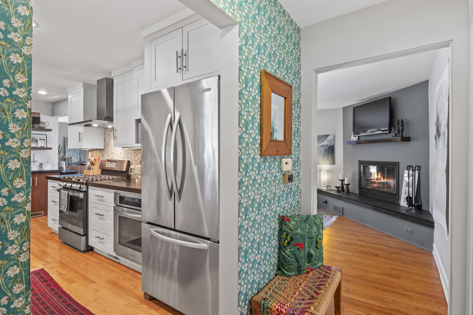 Undisclosed Address Glenview, IL 60025 - Photo 5 of 42