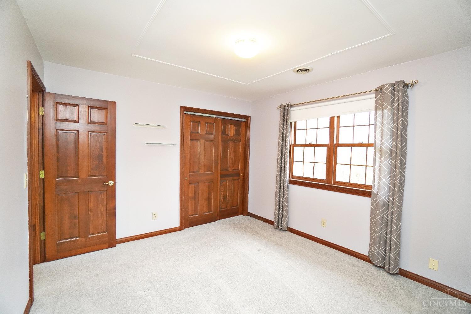 4412 Hubble Road Cincinnati, OH 45247 - Photo 31 of 47