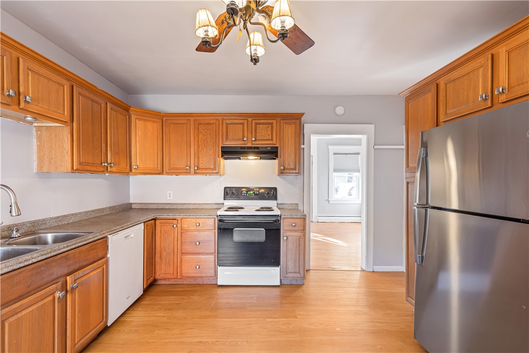 41 Oak Street, Unit 43 Cranston, RI 02910 - Photo 12 of 32