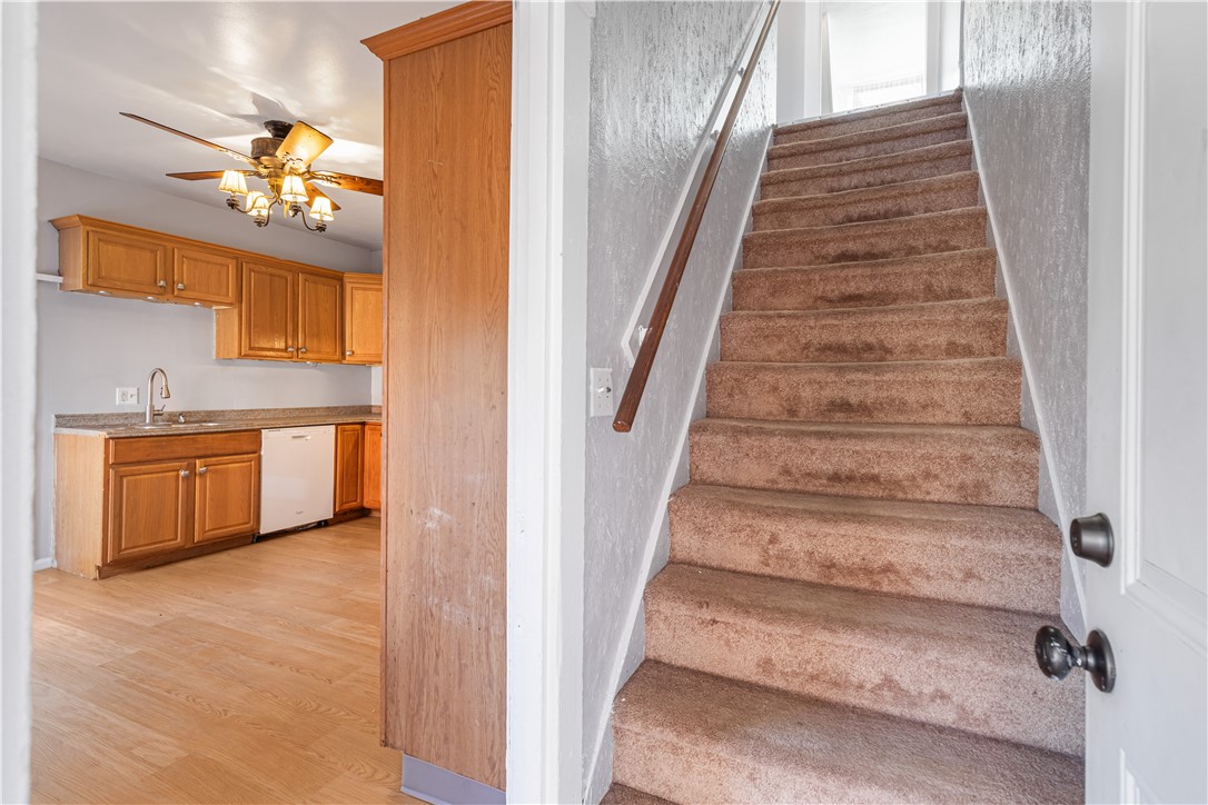 41 Oak Street, Unit 43 Cranston, RI 02910 - Photo 19 of 32