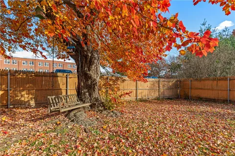 $2,000 | 41 Oak Street, Unit 43, Cranston, RI 02910