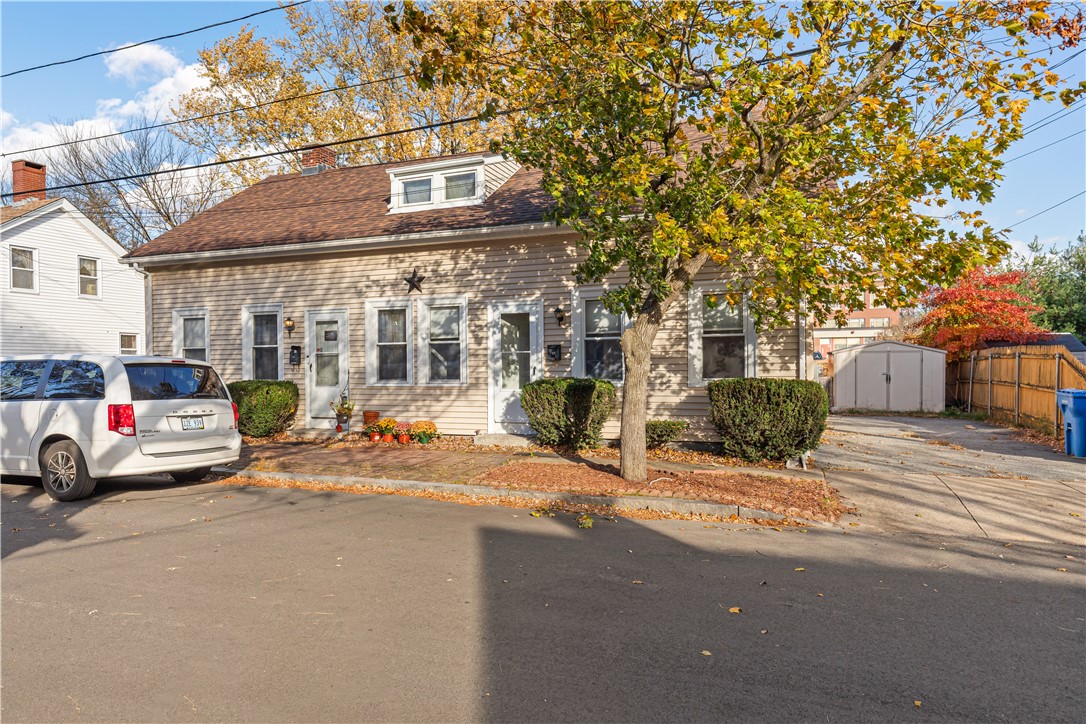 41 Oak Street, Unit 43 Cranston, RI 02910 - Photo 3 of 32