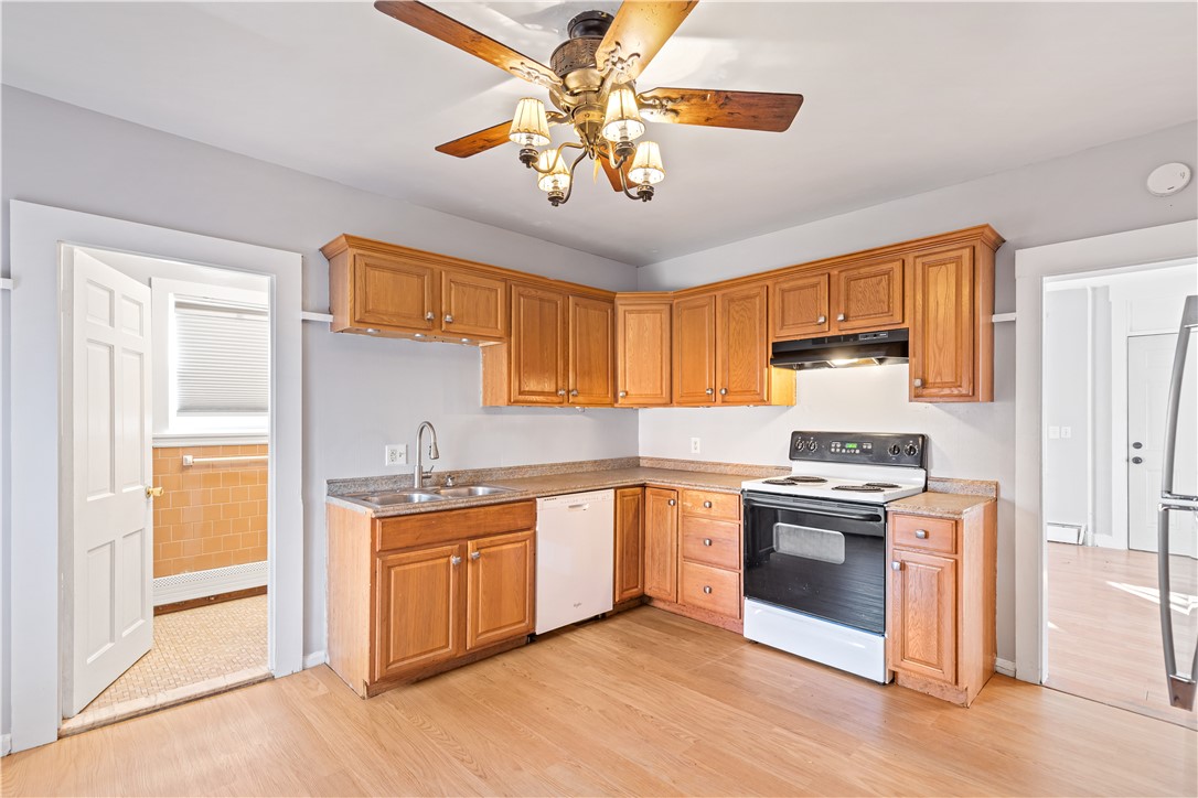 41 Oak Street, Unit 43 Cranston, RI 02910 - Photo 10 of 32