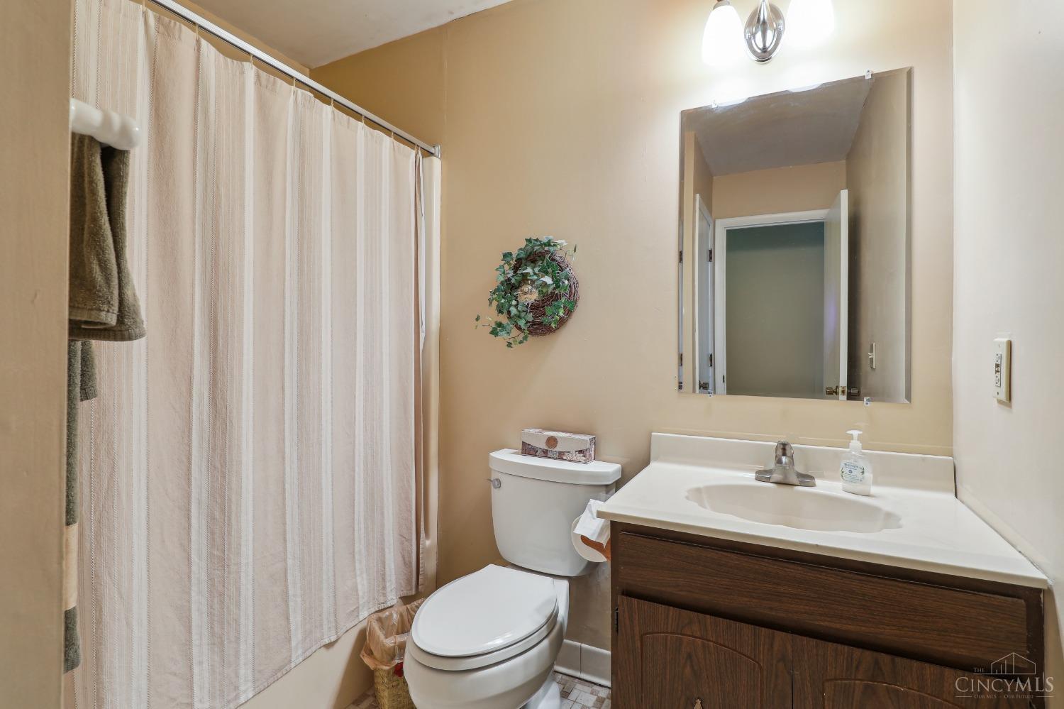 852 Martini Road Cincinnati, OH 45233 - Photo 19 of 28 Gallery Image 19