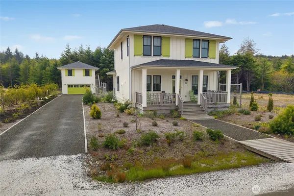$1,949,000 | 36 Easthaven Street, Pacific Beach, WA 98571