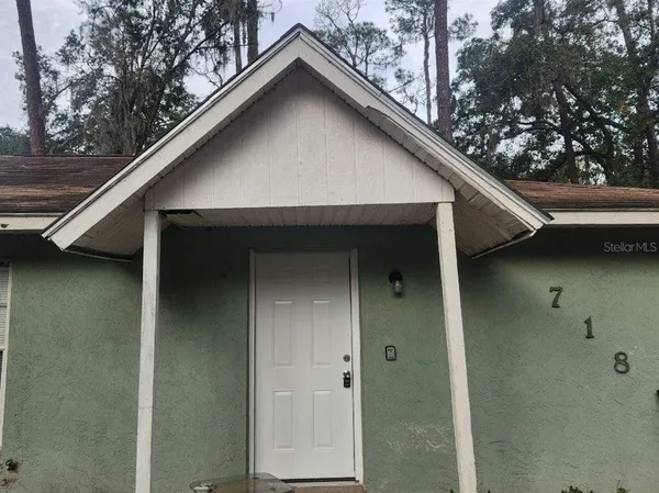 $995 | 718 Pineville Lane, Lakeland, FL 33810
