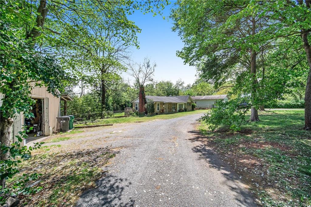 3809 Plainview Road Charlotte, NC 28208 - Photo 3 of 30