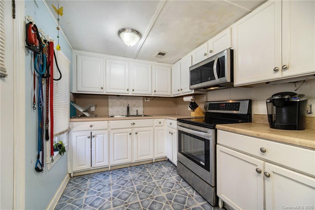 3809 Plainview Road Charlotte, NC 28208 - Photo 4 of 30