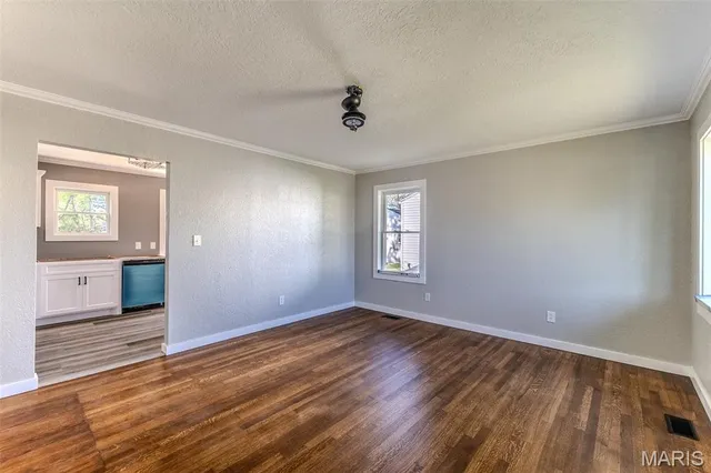 $159,900 | 406 Perry Street, Lebanon, MO 65536