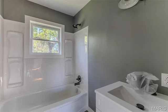 $159,900 | 406 Perry Street, Lebanon, MO 65536