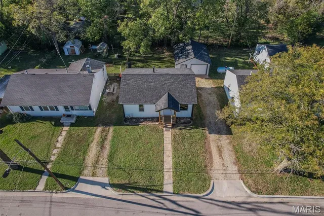 $159,900 | 406 Perry Street, Lebanon, MO 65536