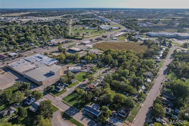 $159,900 | 406 Perry Street, Lebanon, MO 65536