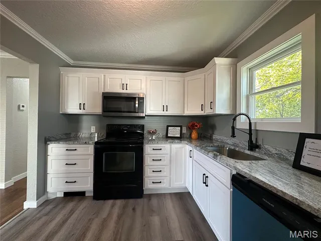 $159,900 | 406 Perry Street, Lebanon, MO 65536