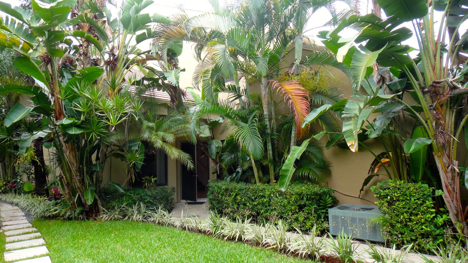 725 St Albans Drive Boca Raton, FL 33486 - Photo 32 of 32 View of Entrance