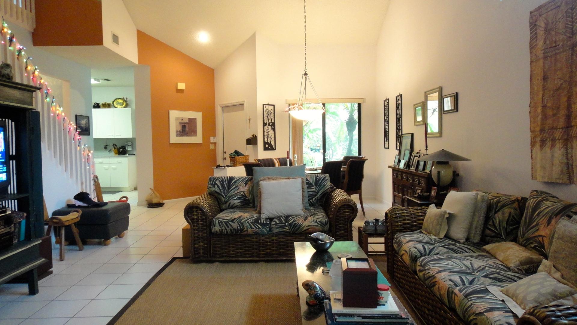 725 St Albans Drive Boca Raton, FL 33486 - Photo 4 of 32 Looking in