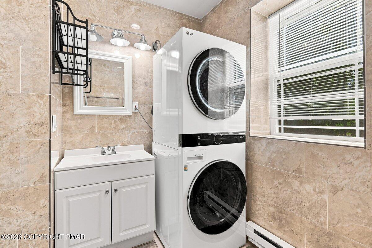 1007 Hampstead Road Bushkill, PA 18324 - Photo 67 of 96 Full Bathroom, Seconday Laundry
