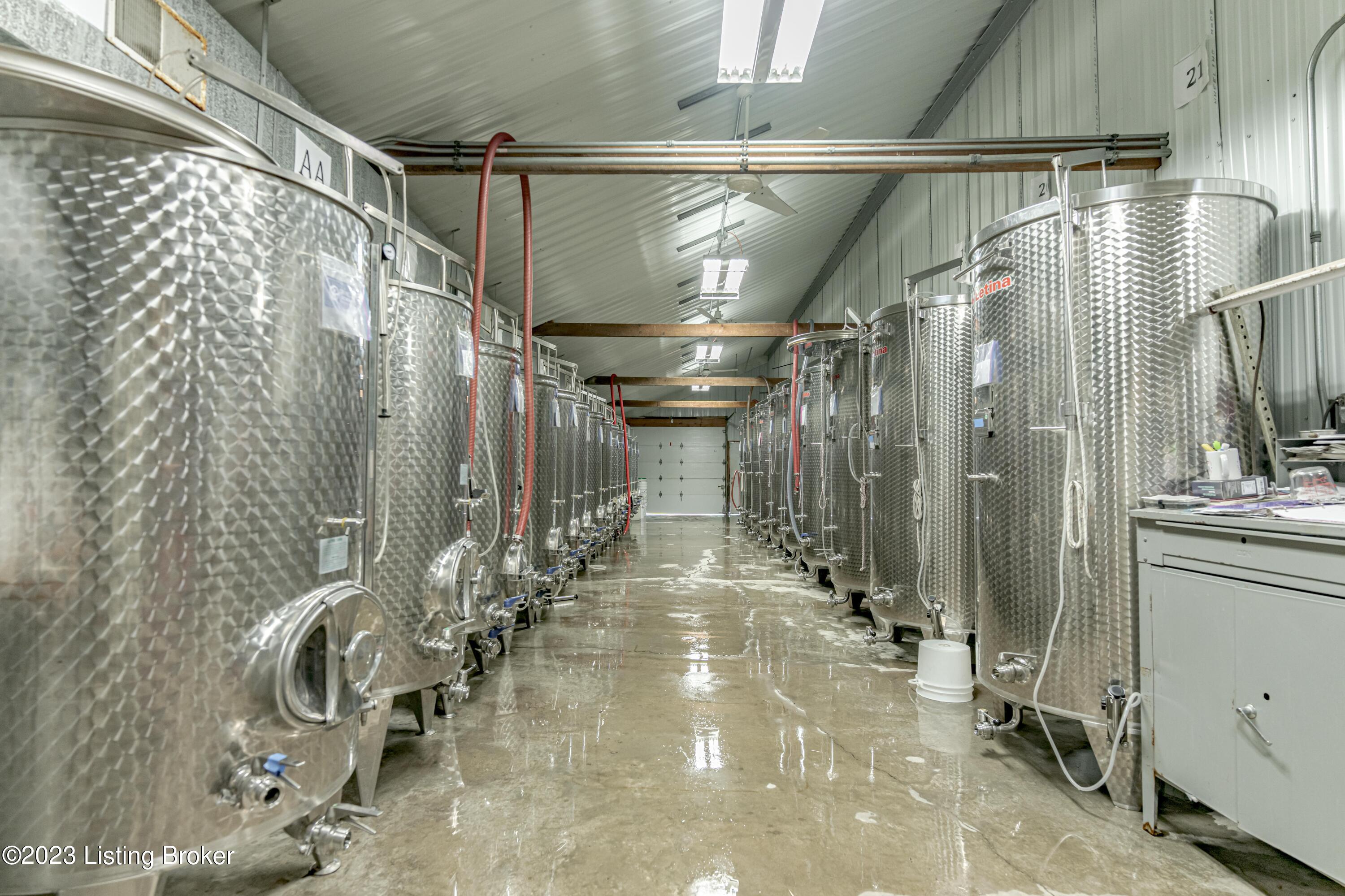 855 Drennon Road New Castle, KY 40050 - Photo 38 of 117 Winery6