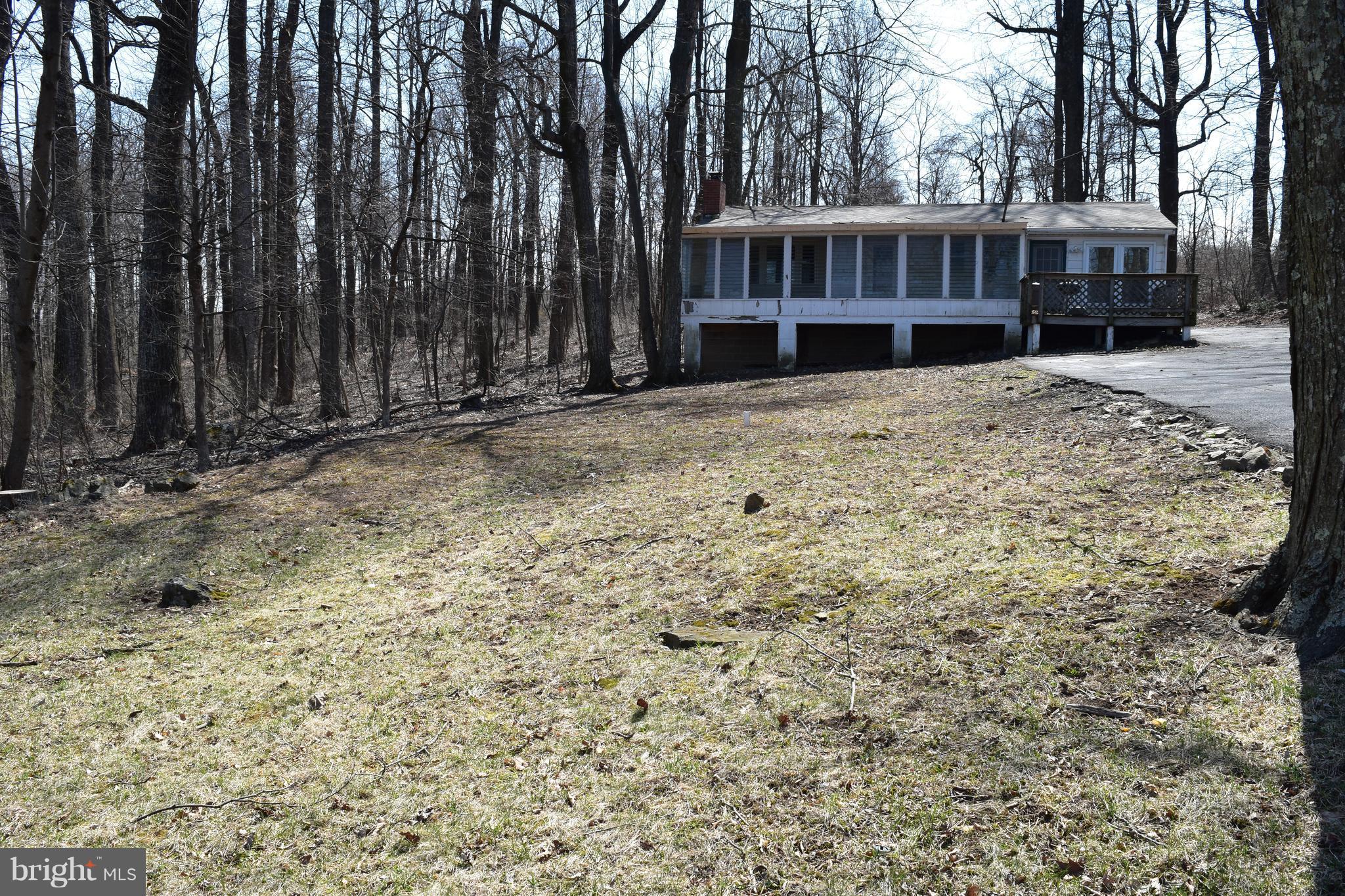 284 Luchase Road Linden, VA 22642 - Photo 3 of 26 Exterior (Front)
