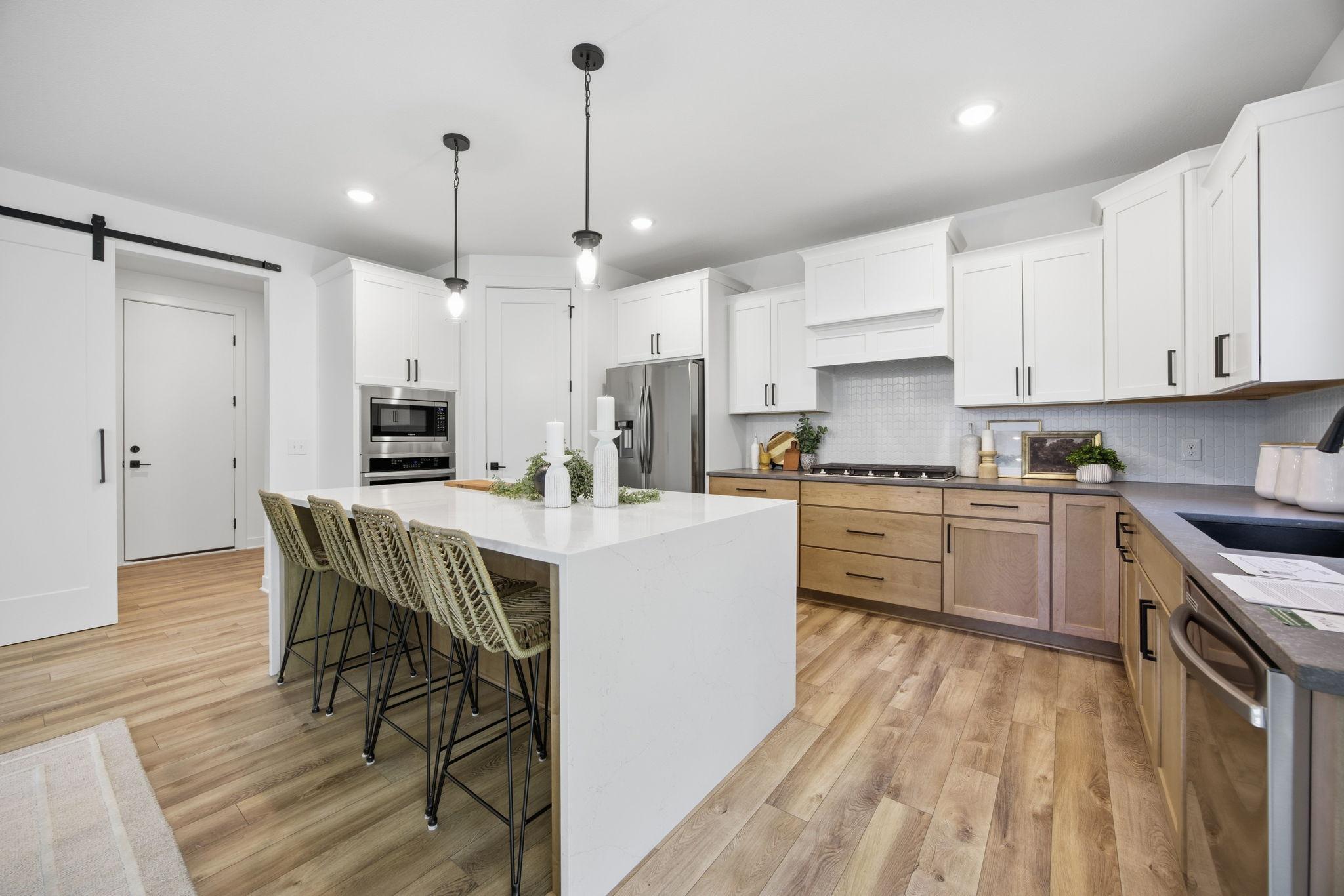 2415 Laurie Road West Roseville, MN 55113 - Photo 17 of 61 Gallery Image 17