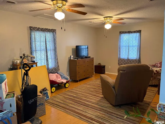 $95,000 | 714 Cedar Street, Centralia, IL 62801