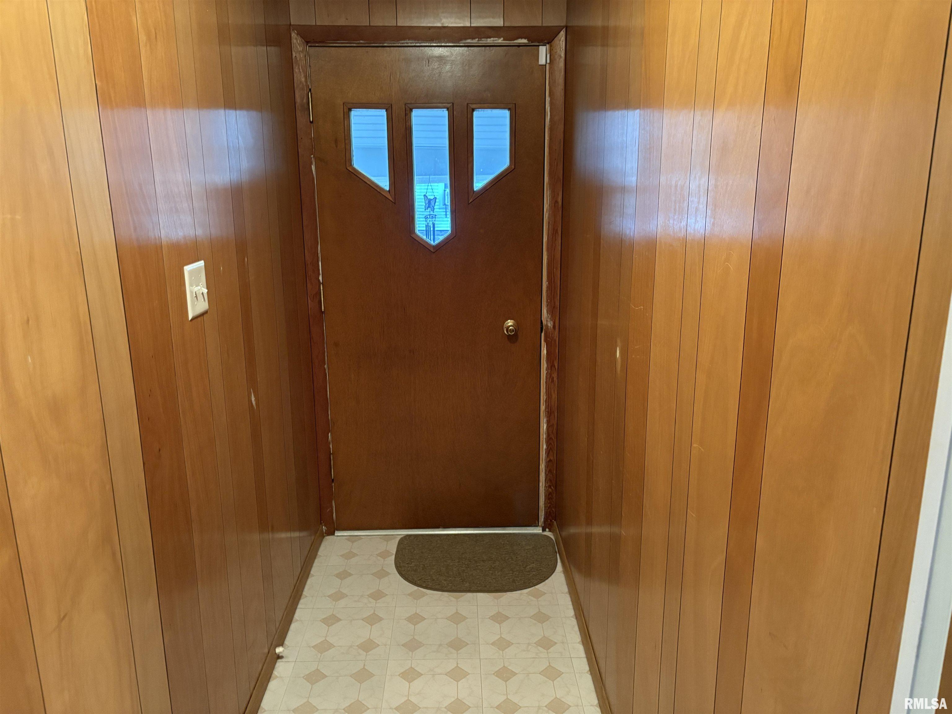 714 Cedar Street Centralia, IL 62801 - Photo 4 of 24