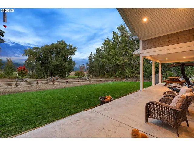 $1,075,000 | 42526 Salmon Cr Road, Baker City, OR 97814