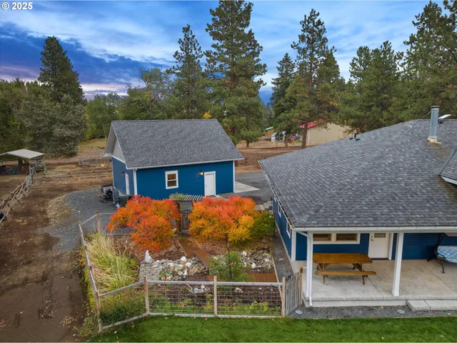 $1,075,000 | 42526 Salmon Cr Road, Baker City, OR 97814