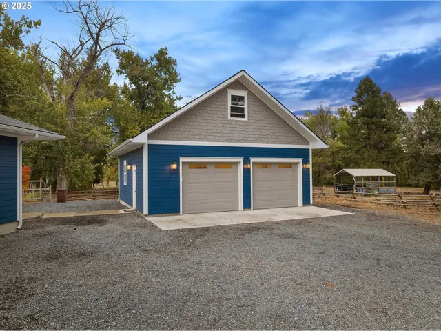 $1,075,000 | 42526 Salmon Cr Road, Baker City, OR 97814