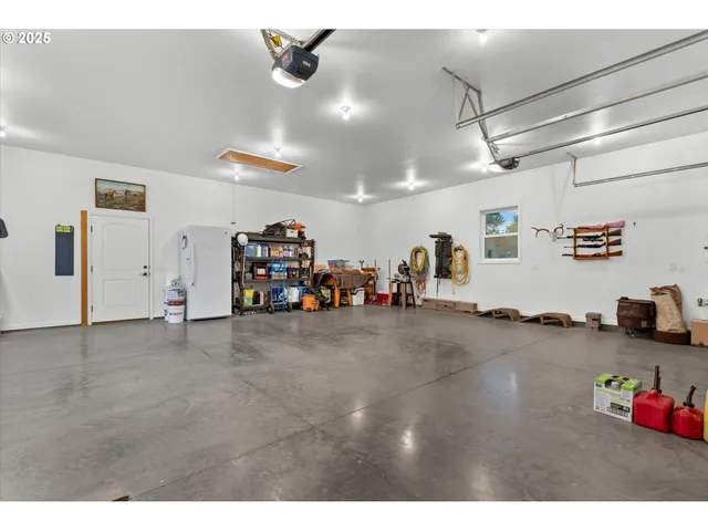 $1,075,000 | 42526 Salmon Cr Road, Baker City, OR 97814