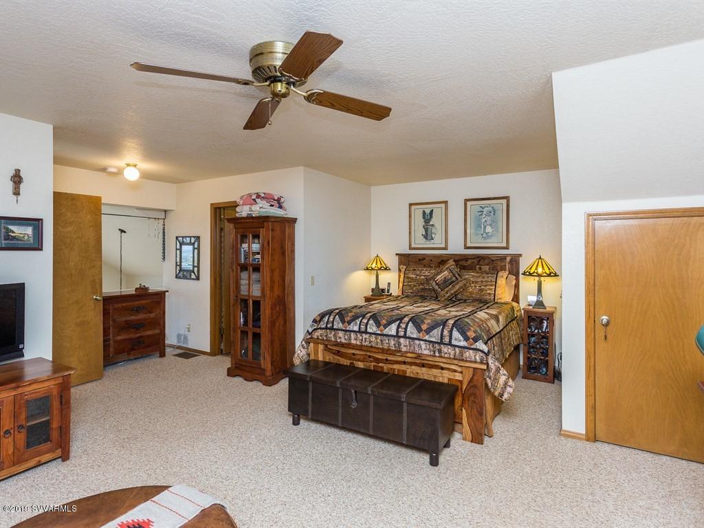 1295 Ravenroost Road Cornville, AZ 86325 - Photo 12 of 39 018_Master Bedroom