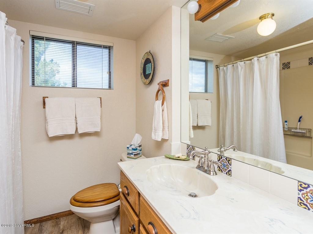 1295 Ravenroost Road Cornville, AZ 86325 - Photo 15 of 39 021_Bathroom