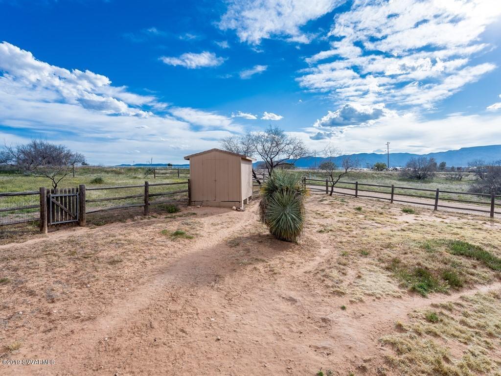 1295 Ravenroost Road Cornville, AZ 86325 - Photo 30 of 39 030_Dog Run