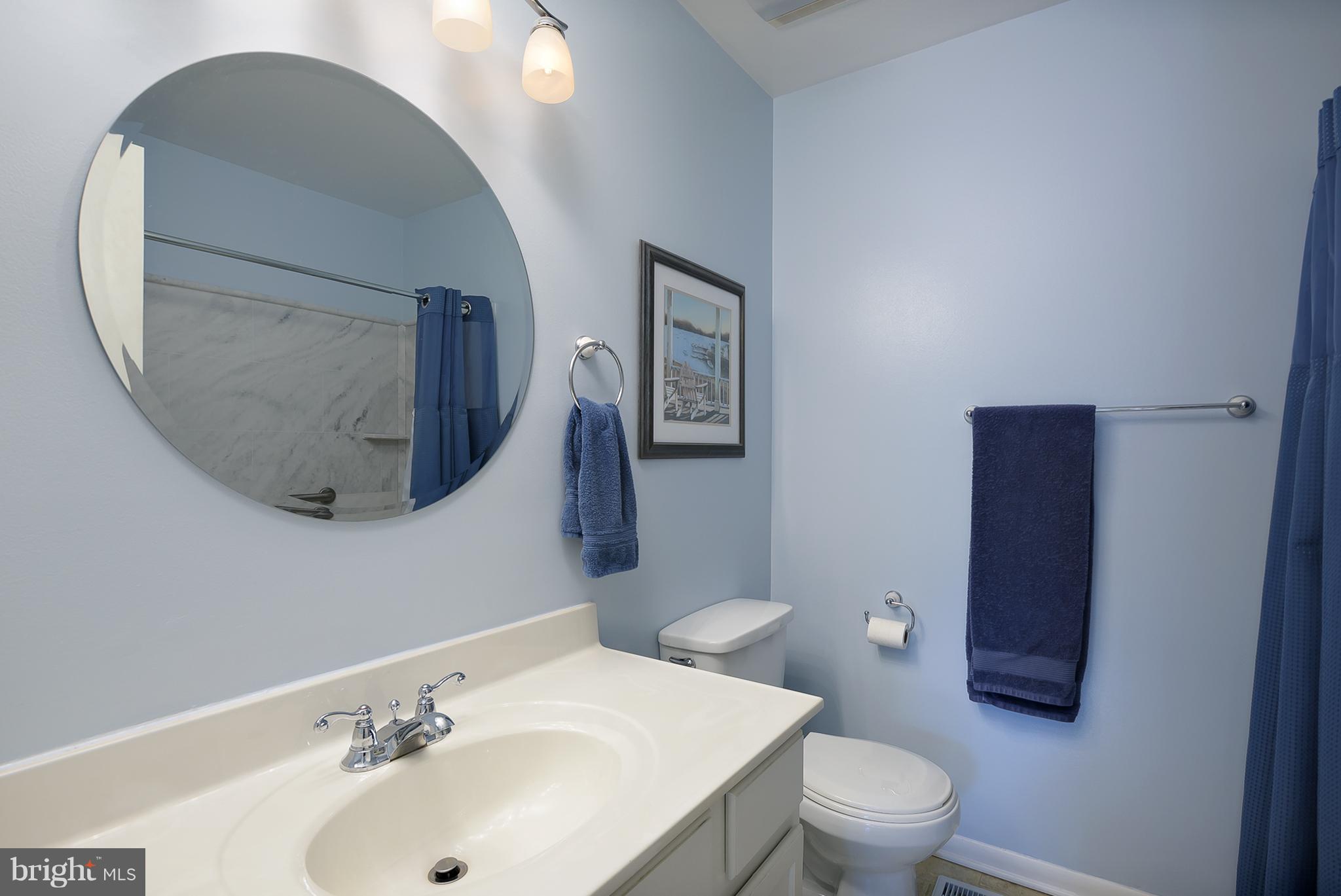 6311 Red Haven Road Columbia, MD 21045 - Photo 23 of 29 Upper Level Hall Bath